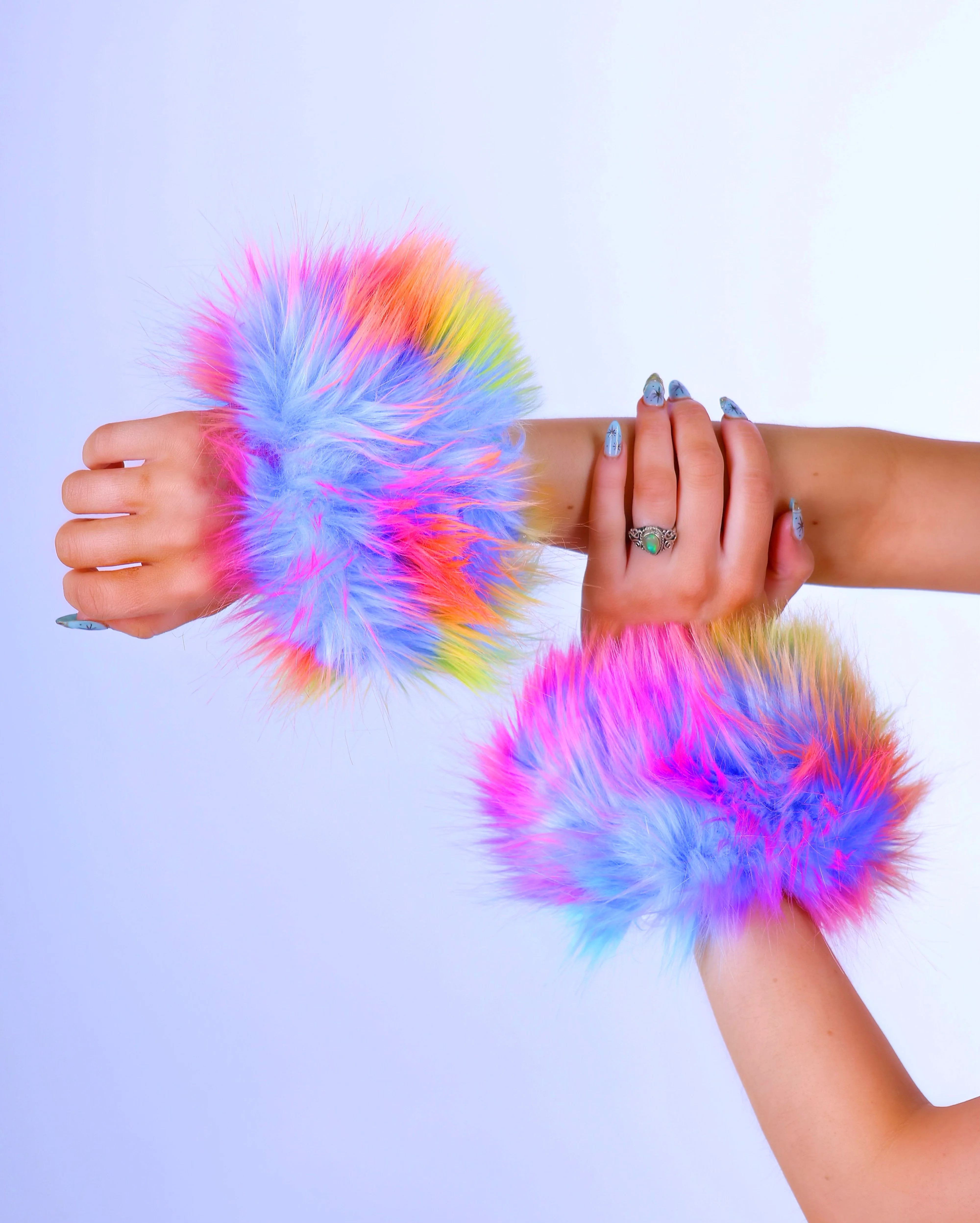 FULL OUTFIT- Fuzzy Fantasy Rebel (5 pcs) - Image 9